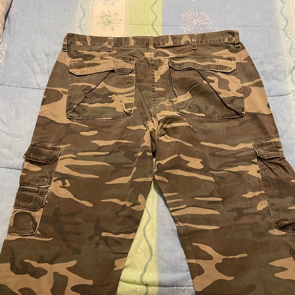 Wrangler Jeans Co. Camo Cargo Pants - Picture 9 of 9